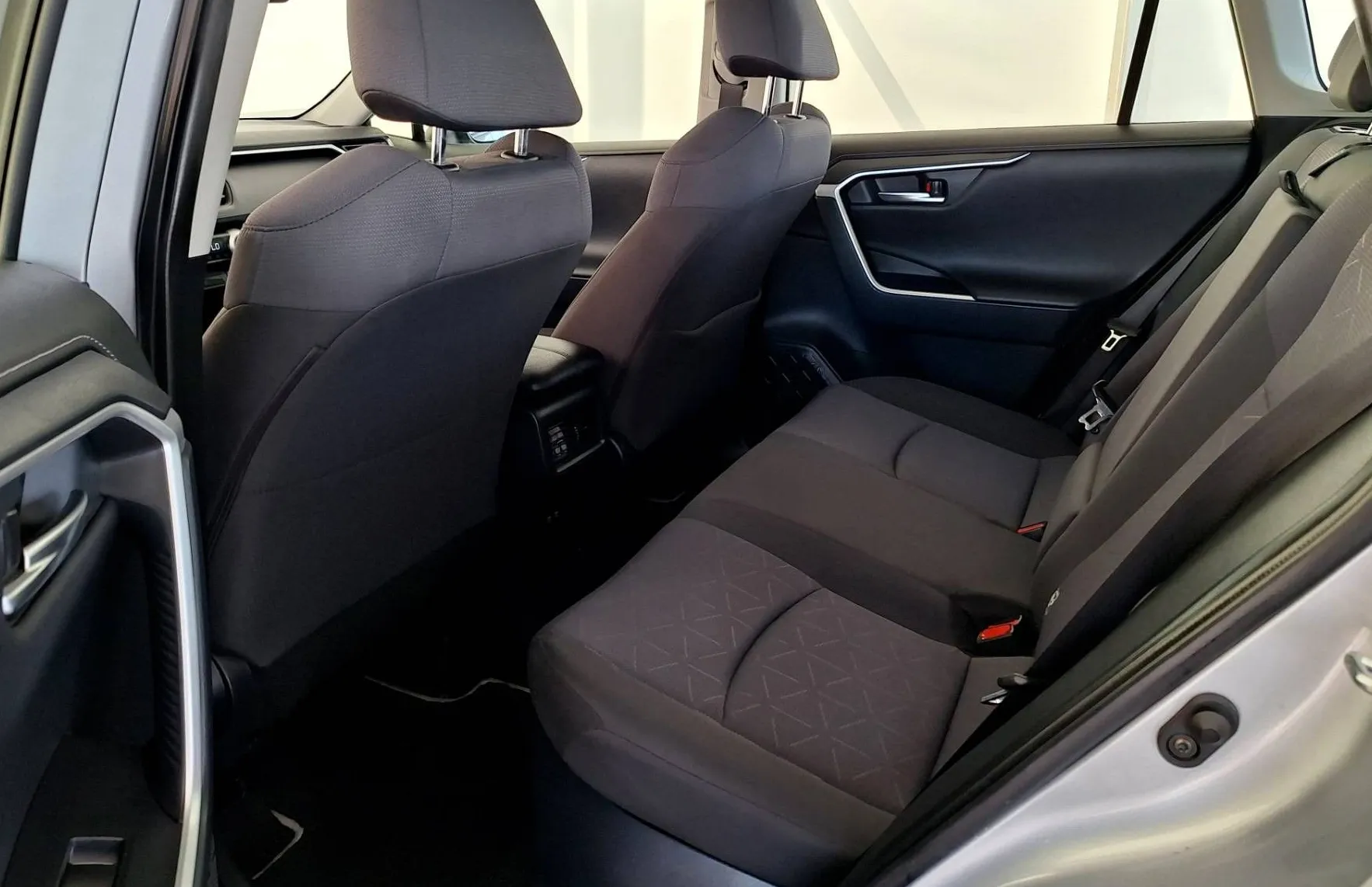 Zunanja slika - Toyota RAV4 - Hybrid AWD 2.5 Elegant Avt. - 13