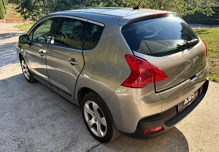 Zunanja slika - Peugeot 3008 - 1.6 HDi SLO PANORAMA-ALU-VELIK SERVIS - DIG KLIMA - 6