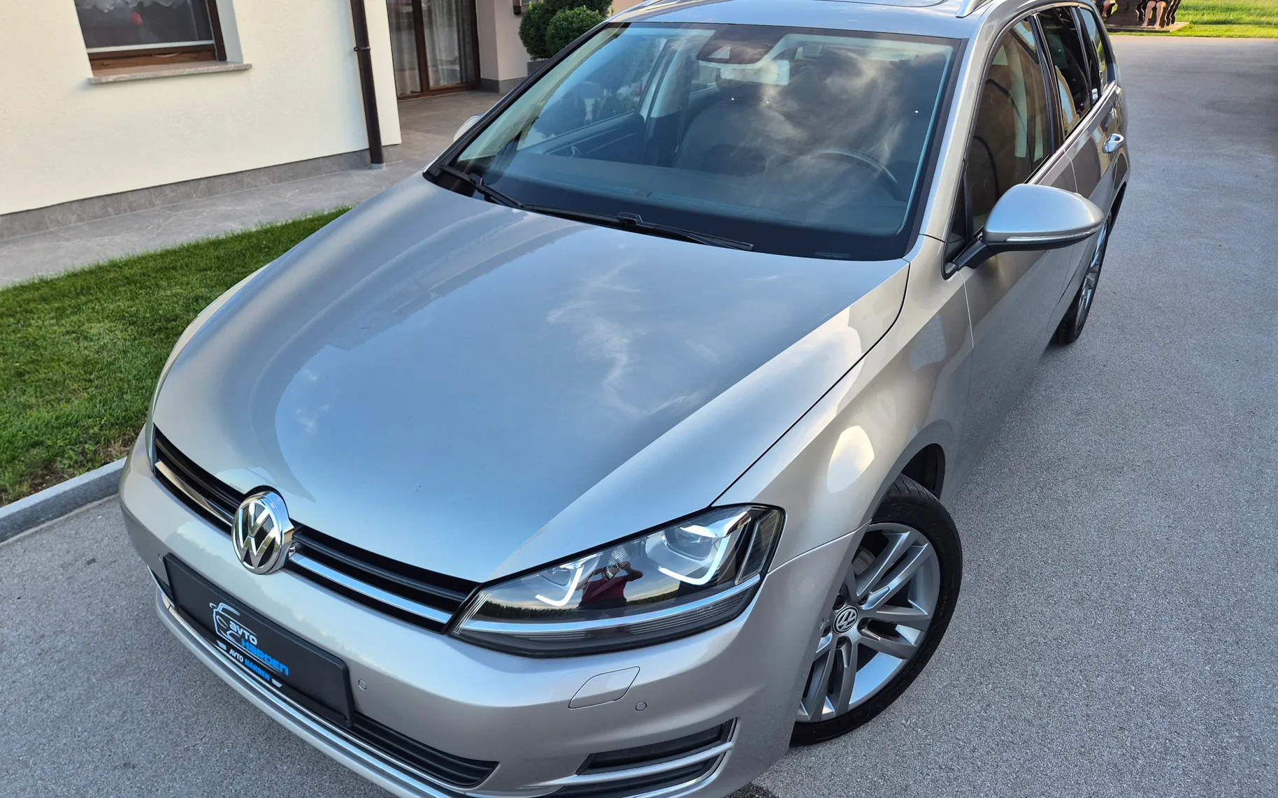 Zunanja slika - Volkswagen Golf - 4motion 2.0 TDI BMT Highline - 1
