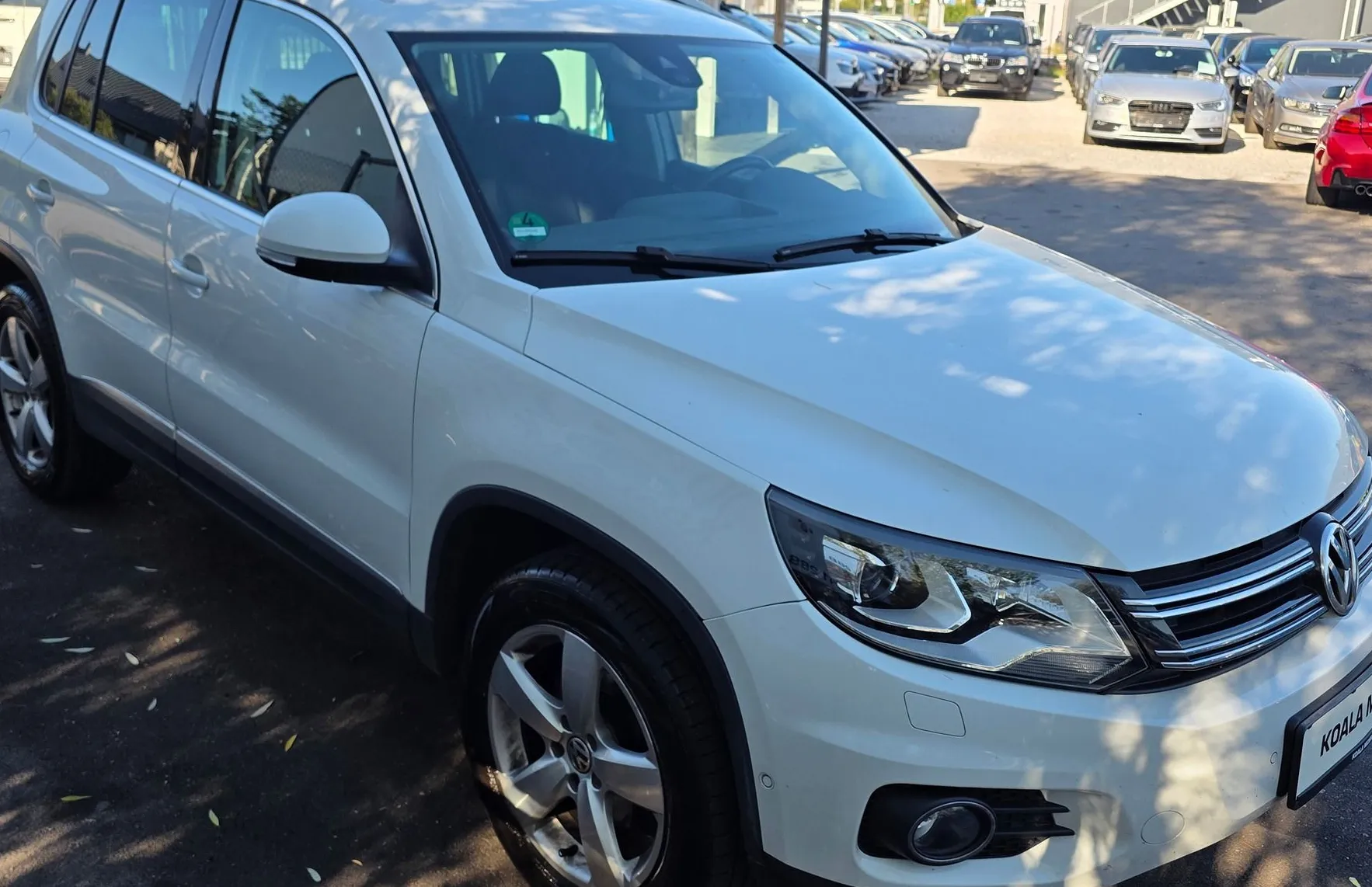 Zunanja slika - Volkswagen Tiguan - 2.0TDI 4MOTION BI-XENON-NAVI-ALU-KEYLESS-1.LASTNIK - 3