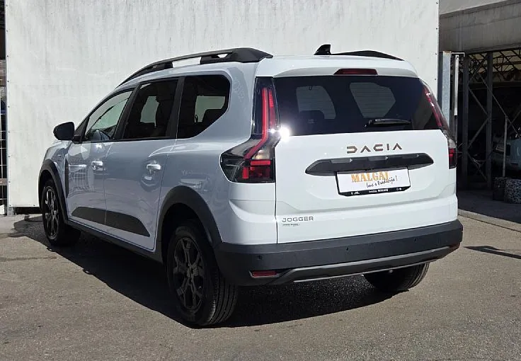 Zunanja slika - Dacia Jogger - Extreme TCe 110 + Paket Zima - 6