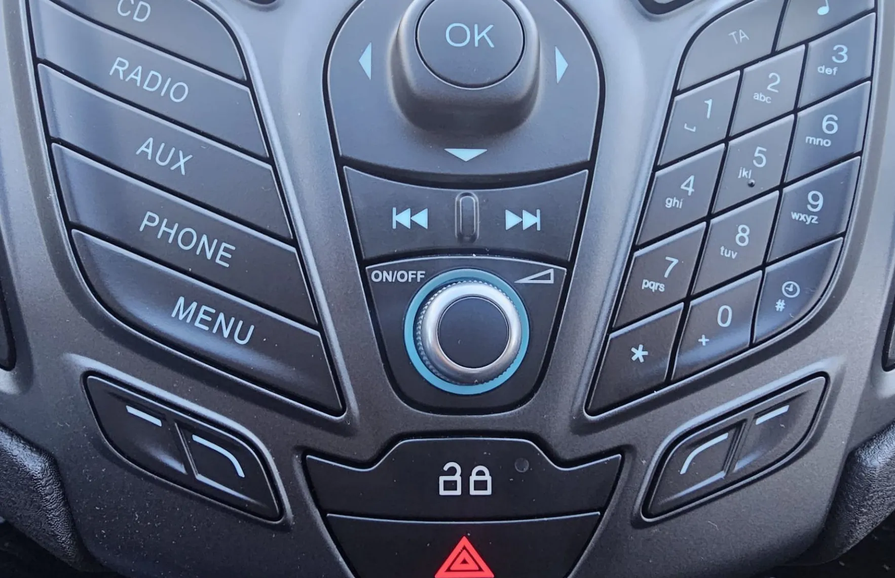 Zunanja slika - Ford Fiesta - 1.4 Trend|SLO|multifunkcija|AVTOklima|bluetooth|US - 17