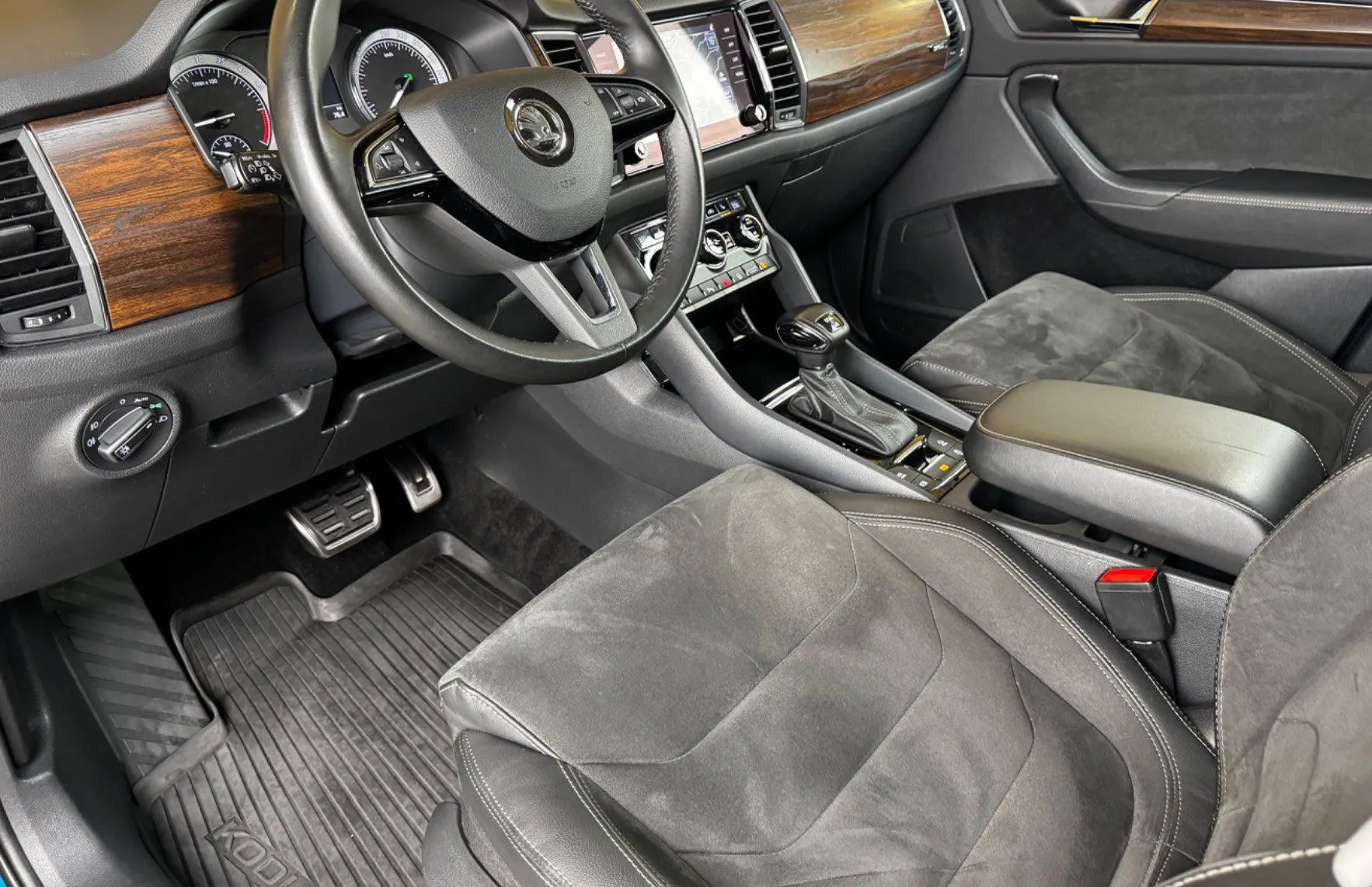 Zunanja slika - Škoda Kodiaq - 2.0 TDI Scout 4x4 AUT. GRETJE VOLANA-KLJUKA-MEMO.. - 15