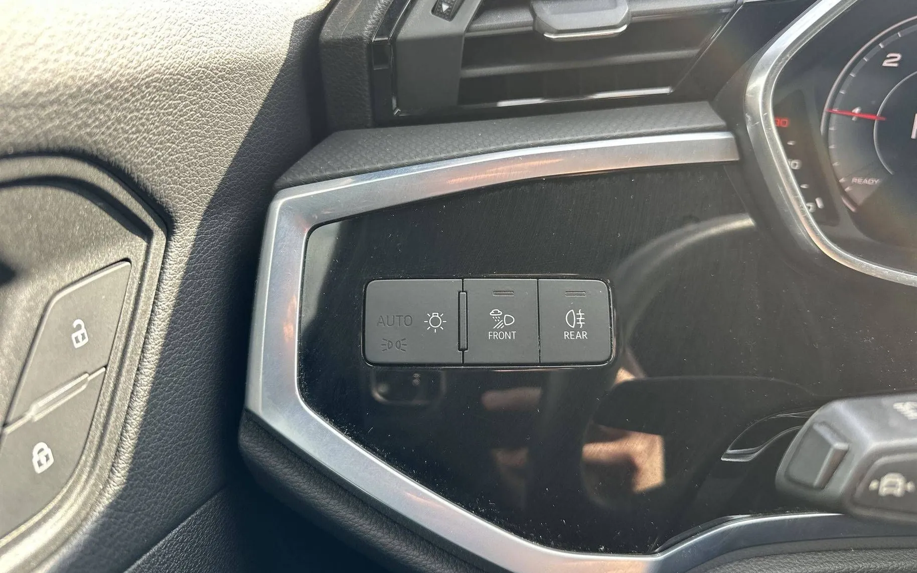 Notranja slika - Audi Q3 - 35 TDI SPORT S tronic - 12