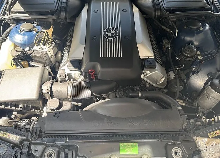 Zunanja slika - BMW Serija 5 - : 540 iA limuzina - MSPORT - V8 MOTOR - PRVA BARVA - 2