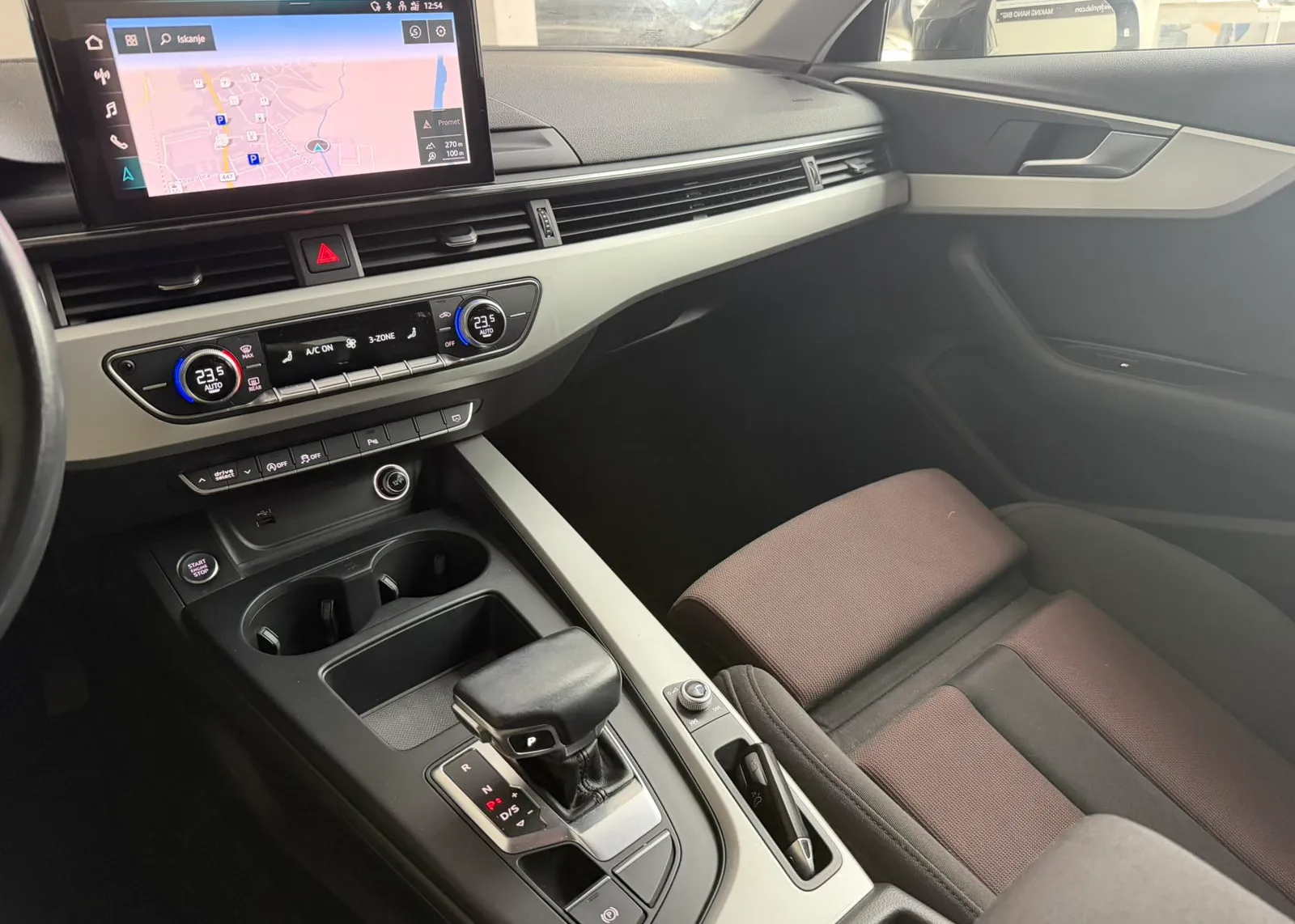 Zunanja slika - Audi A4 - Avant 30 AUT. - 7