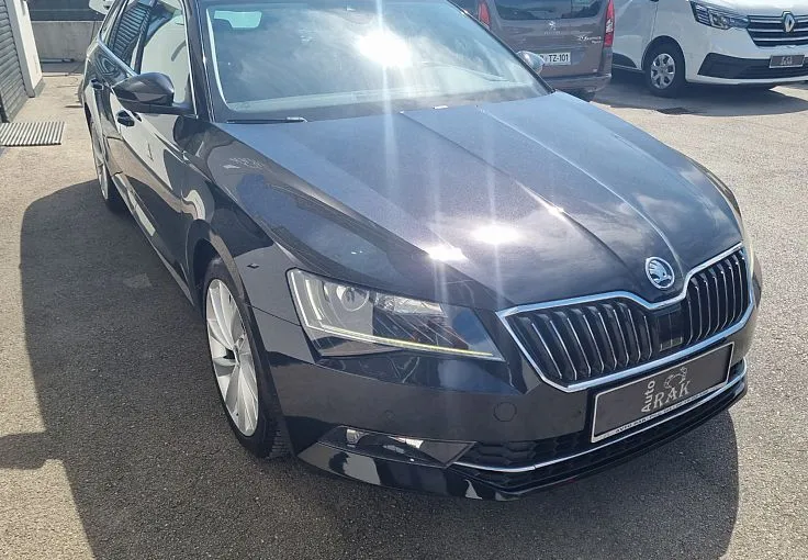 Zunanja slika - Škoda Superb - Combi 2.0 TDI Style DSG ACC.LANE ASS... - 4