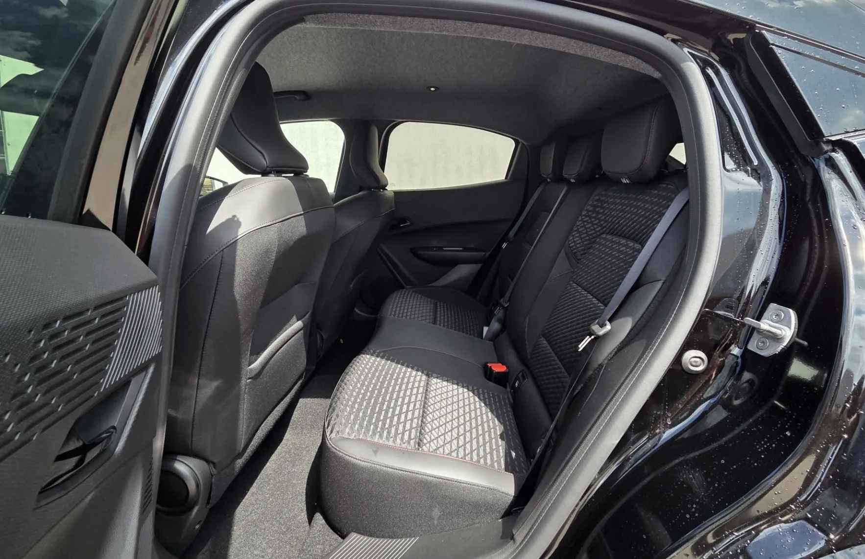 Zunanja slika - Renault Clio - 6 Techno TCE 115 2026+Paket Zima+Zasilno rez. kolo - 16