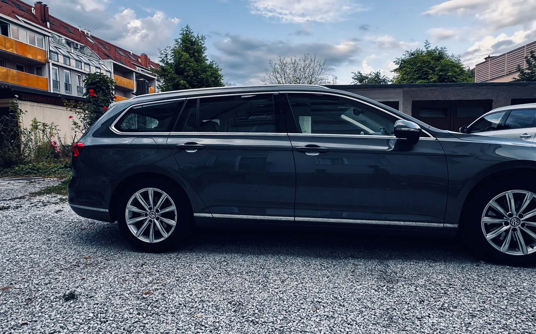 Zunanja slika - Volkswagen Passat - |  Variant 2.0 | TDI Highline | ACC | 138.000 km | 2. last - 3