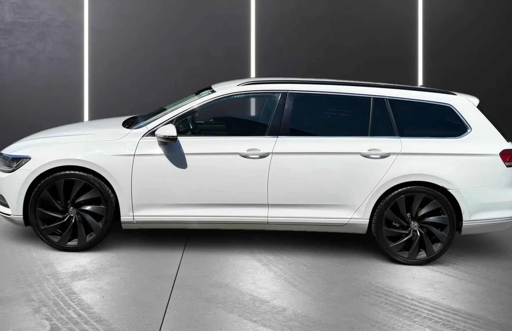 Zunanja slika - VW Passat - Variant 2.0 TDI HIGHLINE FULL LED NAVI PDC KAMERA  TOP - 4
