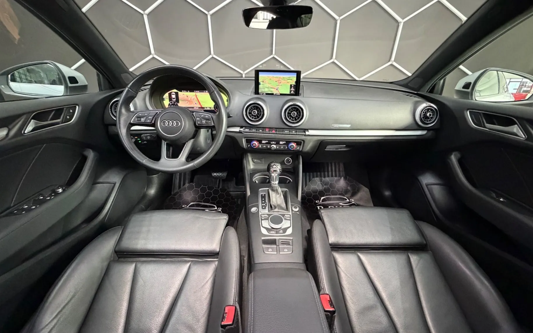 Notranja slika - Audi A3 - Limuzina 1.6 TDI Sport S tronic PANO|VIRTUAL|KAMER - 9