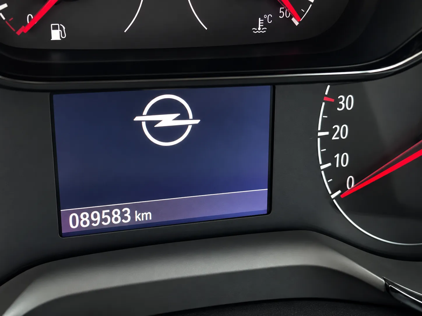 Zunanja slika - Opel Corsa - 1,2 Edition - 9
