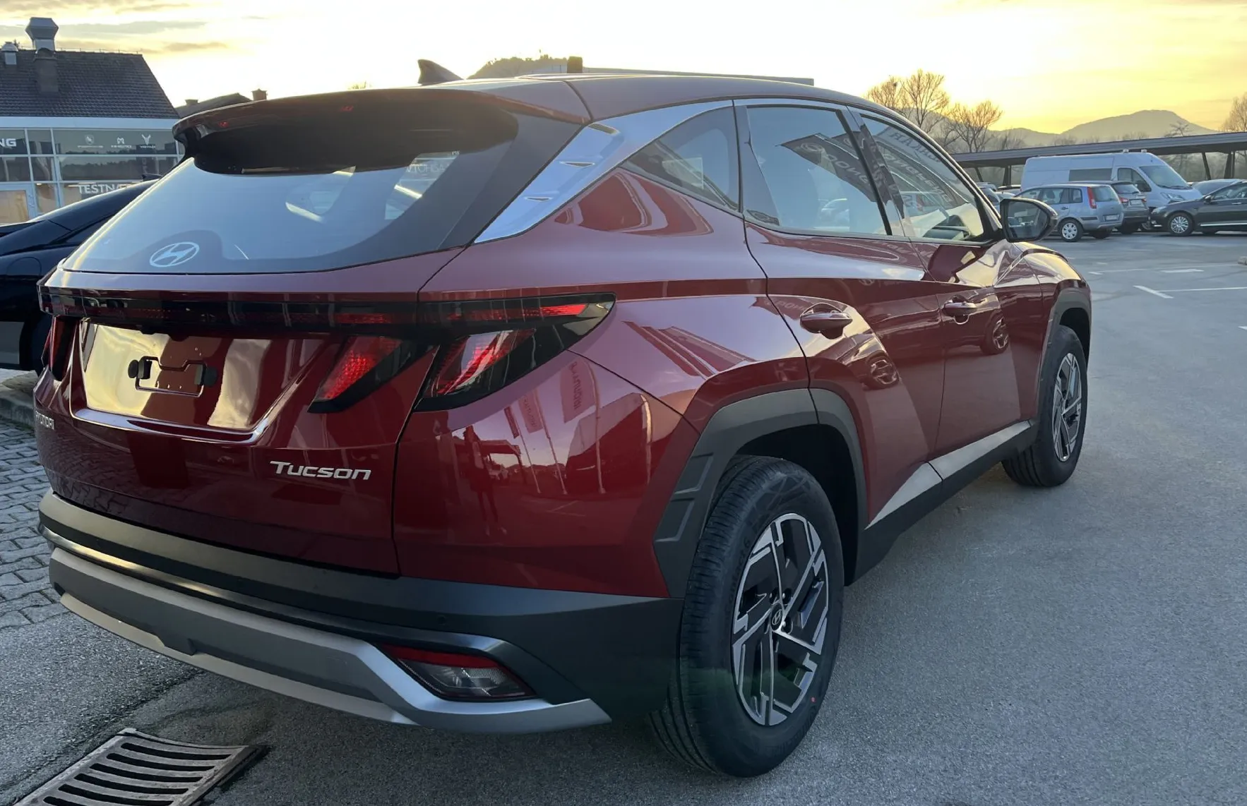 Zunanja slika - Hyundai Tucson - 1.6 T-GDI 150 TREND WINTER - 7