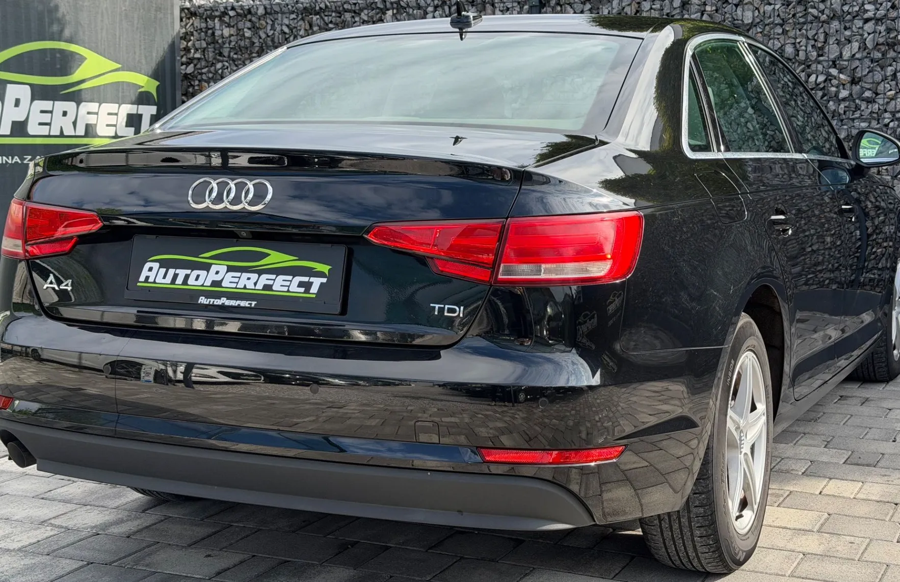 Zunanja slika - Audi A4 - 2.0 TDI |PDC|KLJUKA|NAVI|REDNO SERV.| - 6