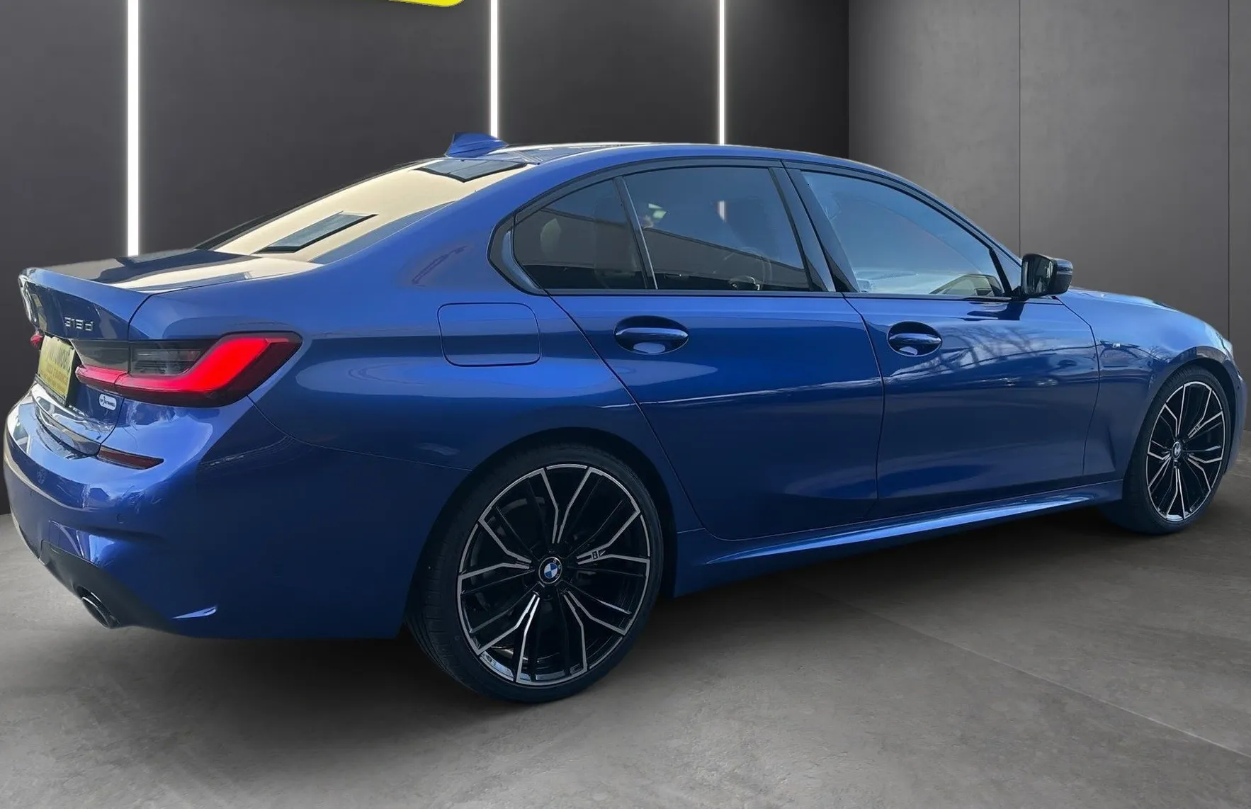 Zunanja slika - BMW Serija 3 - : 318d M PAKET LED NAVI PDC GRETJE SEDEŽEV TOP - 8
