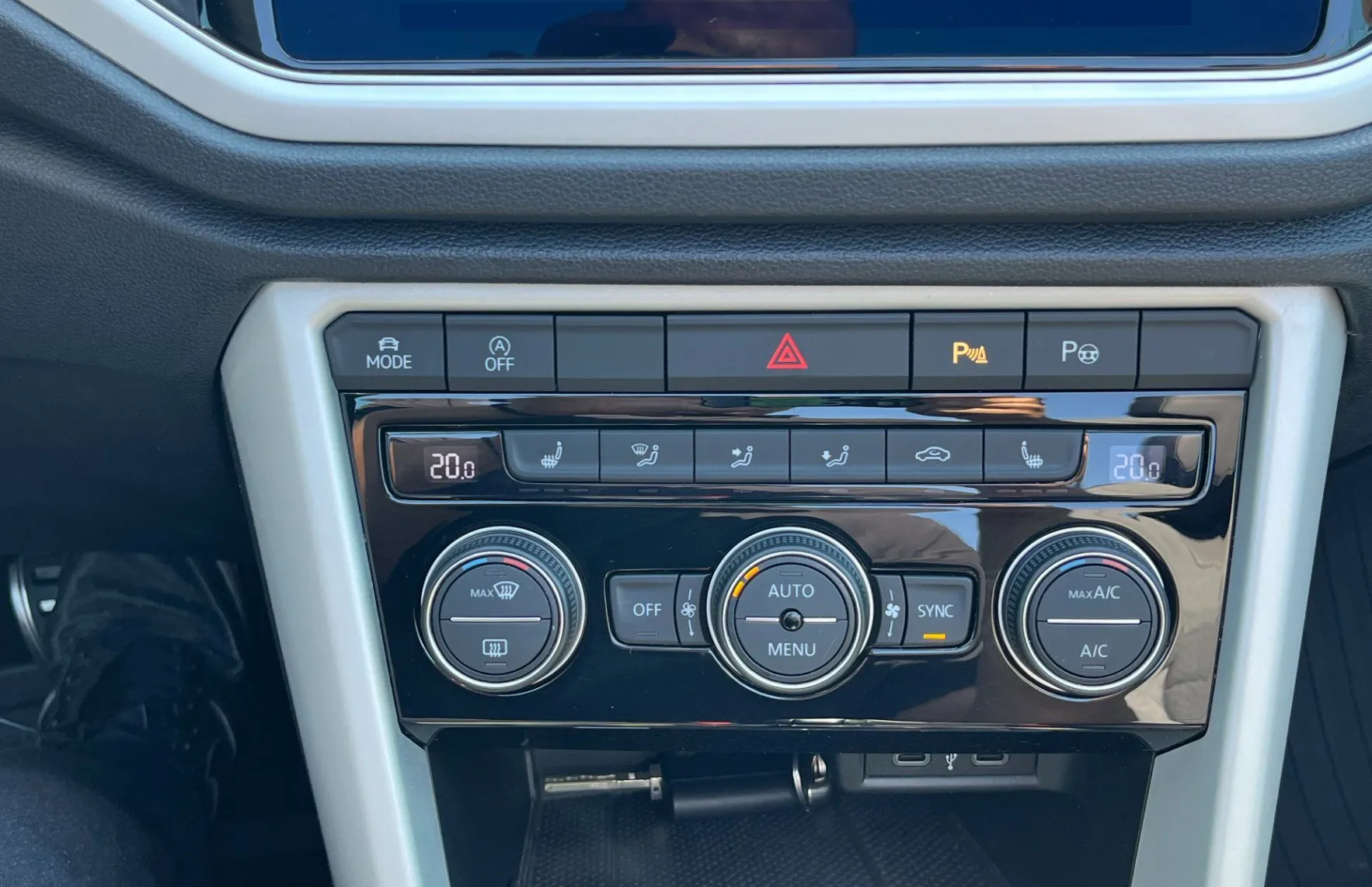 Zunanja slika - VW T-Roc - Cabriolet 1.5 TSI R-Line DSG. LED. NAVI. VZR. KAM. 2X PDC - 18