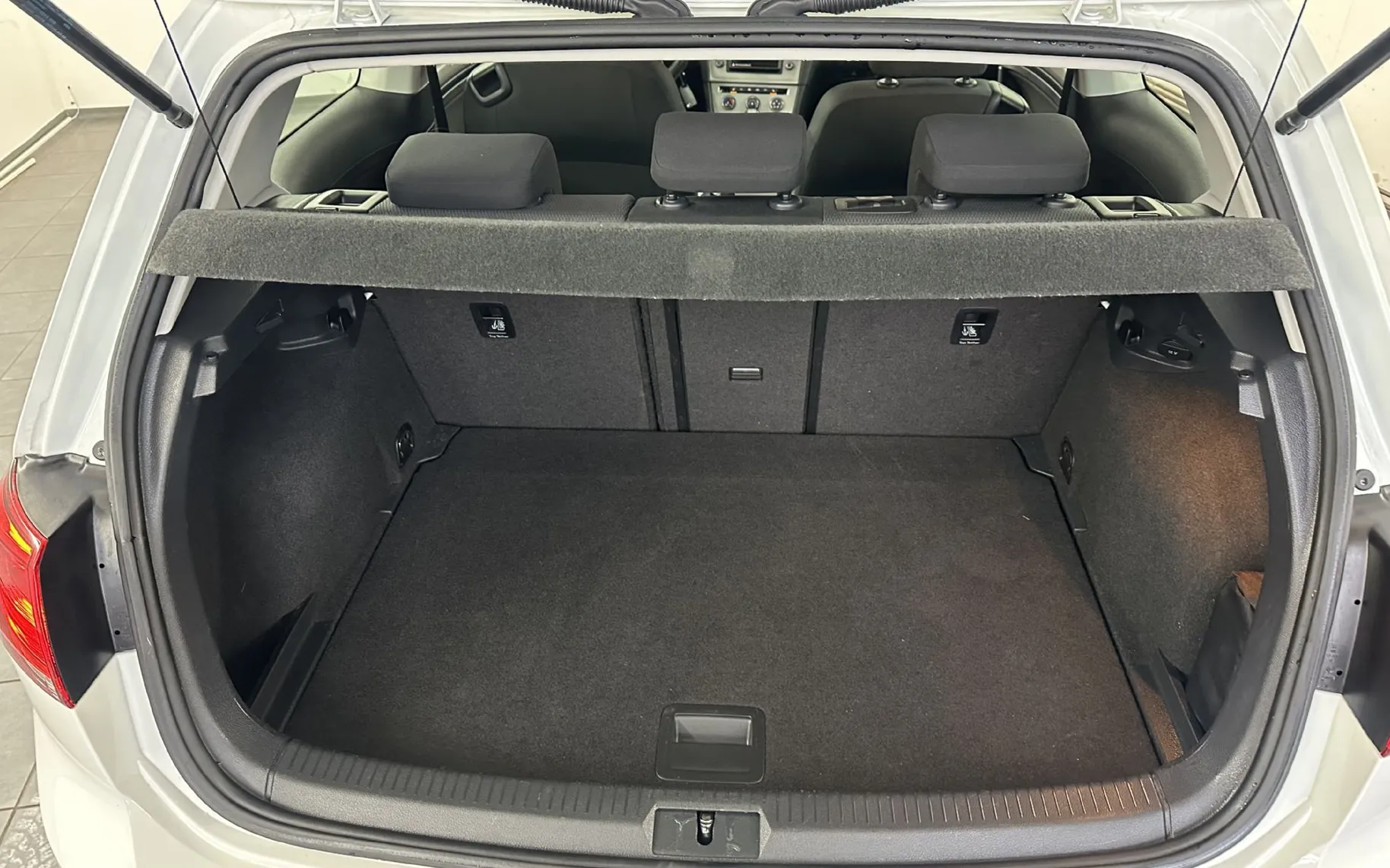 Zunanja slika - VW Golf - 1.2 TSI Comfortline 81 KW.BENCIN.SAMO 75.000 KM - 12