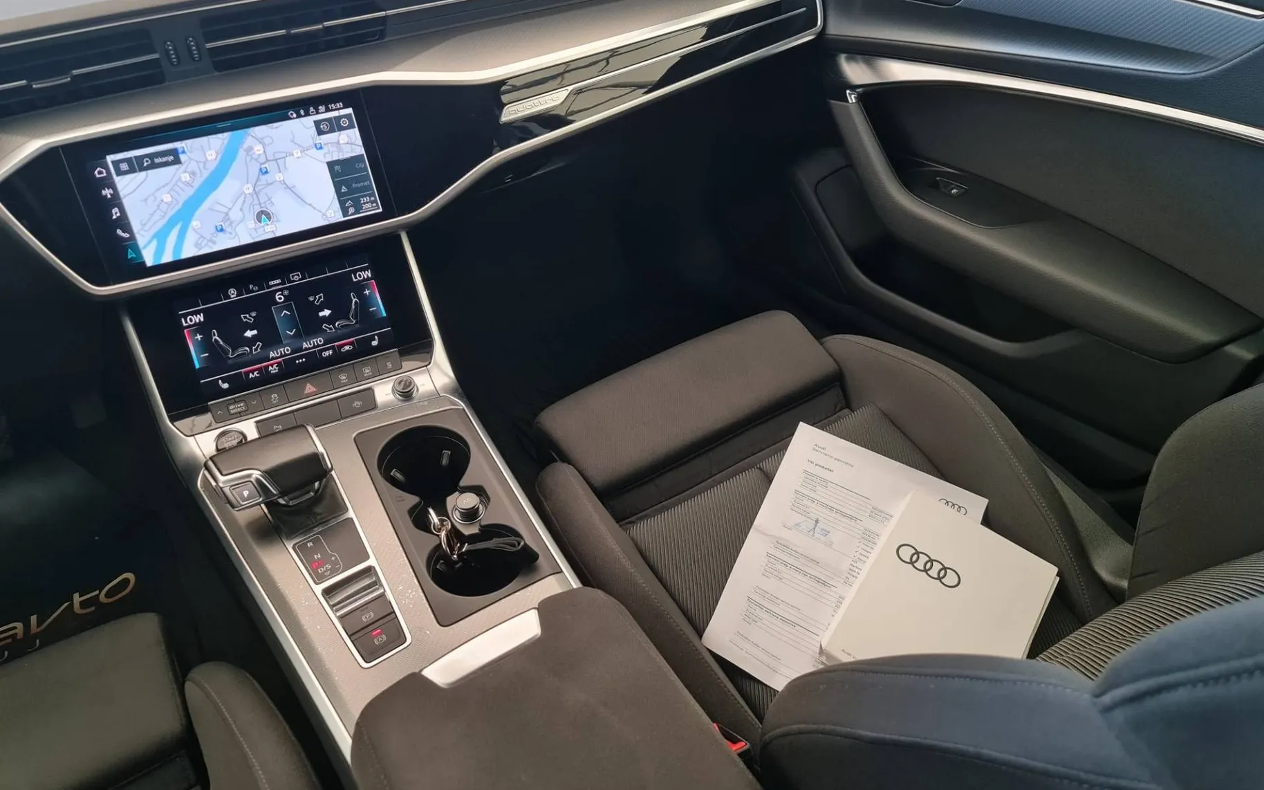 Notranja slika - Audi A6 Avant - 40 TDI quattro S tronic•Radarski tempomat•Webasto - 11