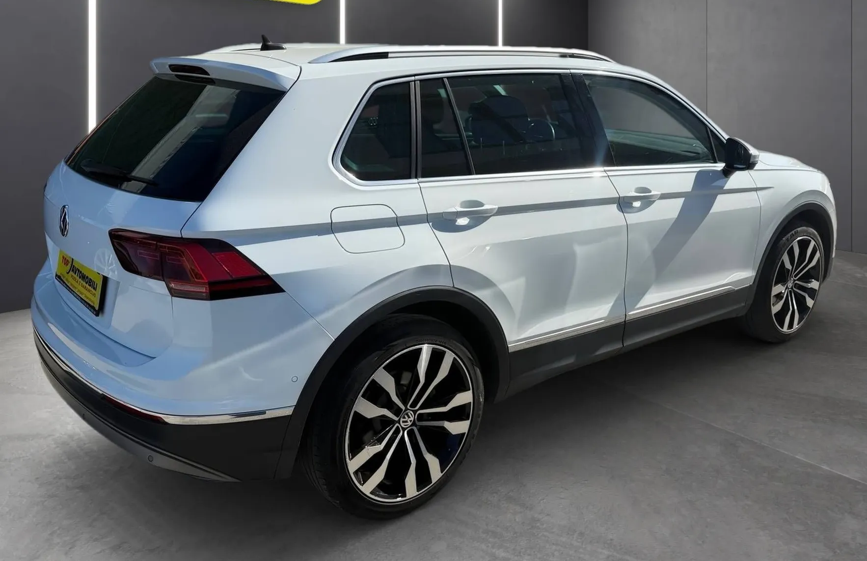 Zunanja slika - VW Tiguan - 2.0 TDI FULL LED VIRTUAL NAVI KAMERA PDC TOP... - 9