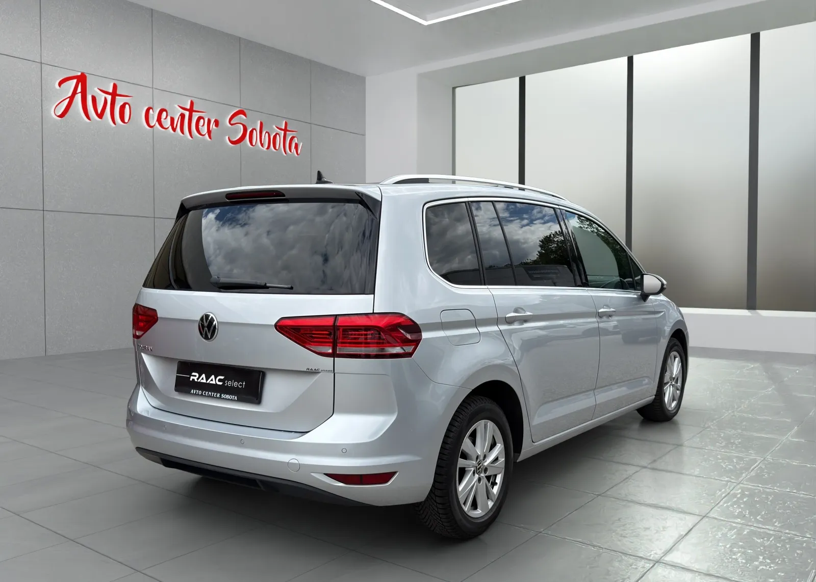 Zunanja slika - Volkswagen Touran - 2,0 TDI BMT Family DSG - 4