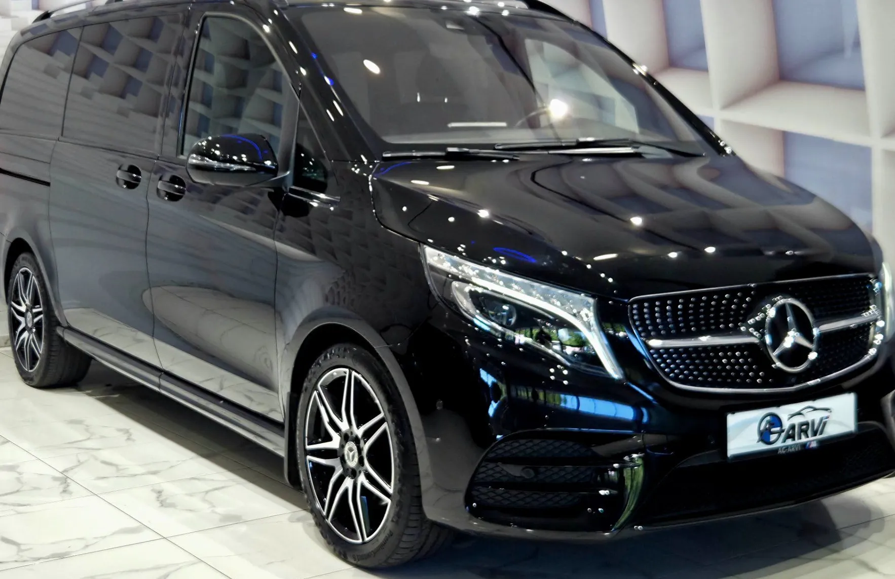 Zunanja slika - Mercedes-Benz V-Razred - V 300 d Avt-KAM360-BURMESTER-2X DRSNA-LED - 7