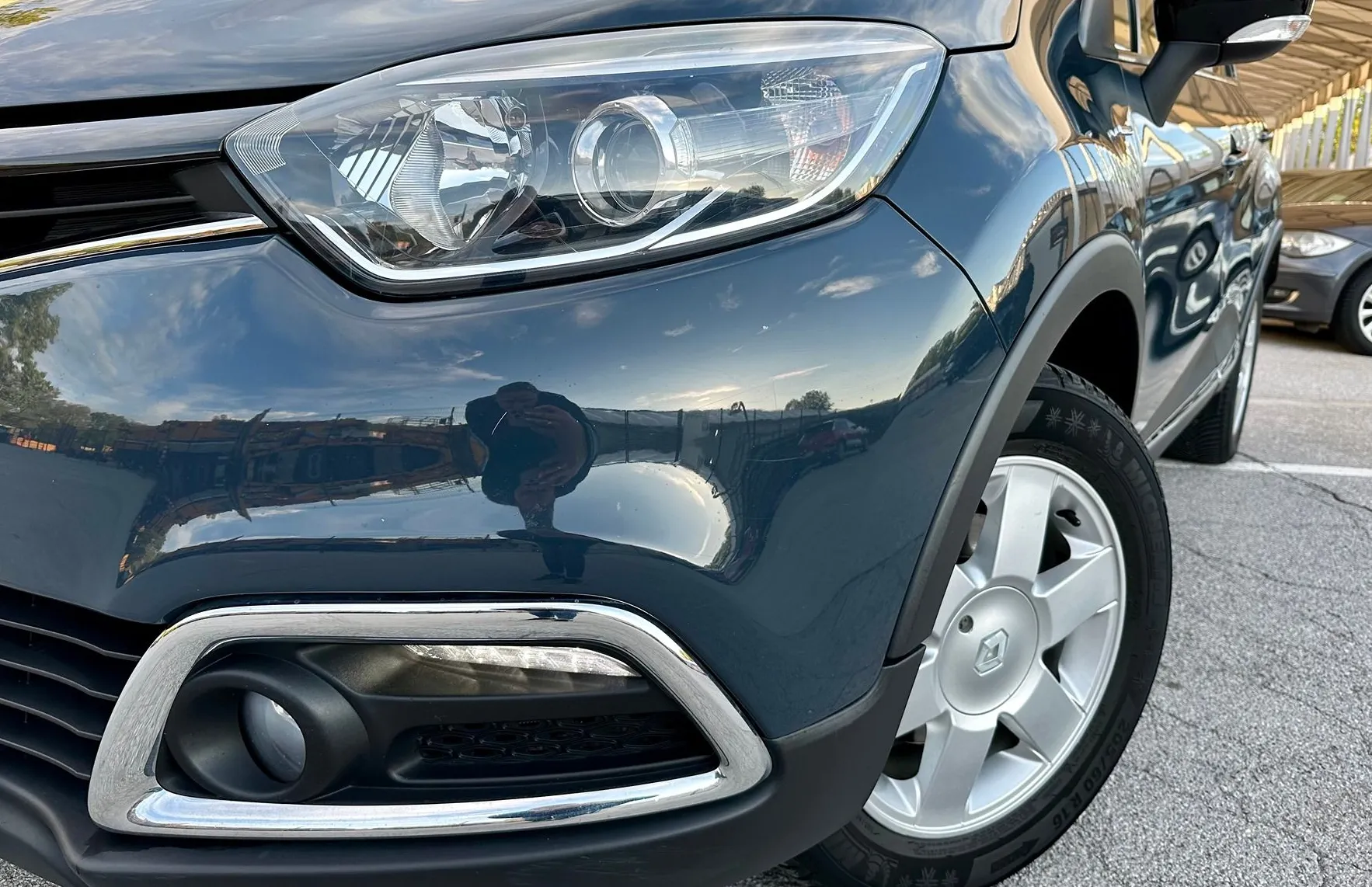 Zunanja slika - Renault Captur - dCi 90 - SLOVENSKI - PDC - NAVIGACIJA - TEMPOMAT - 2