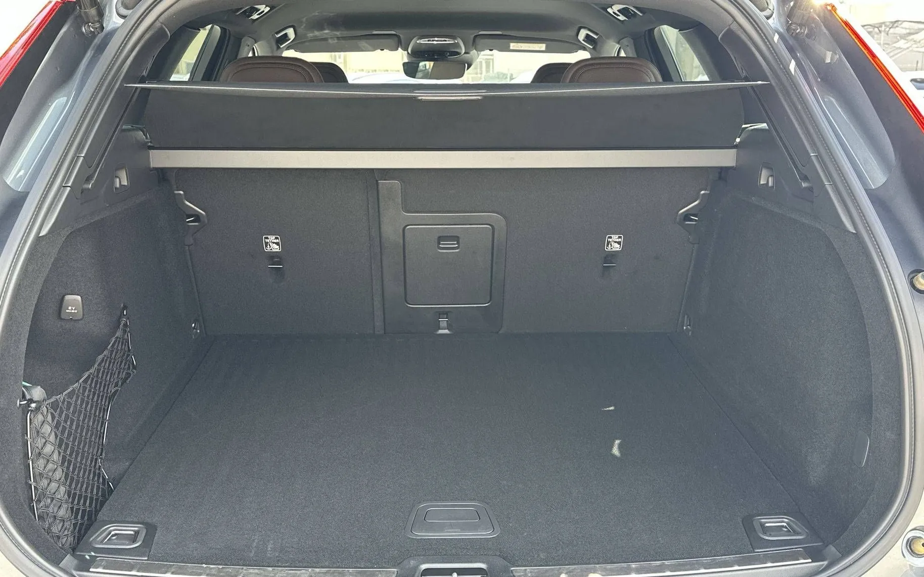 Notranja slika - Volvo XC60 - B4D AWD Inscription Avt. - 12