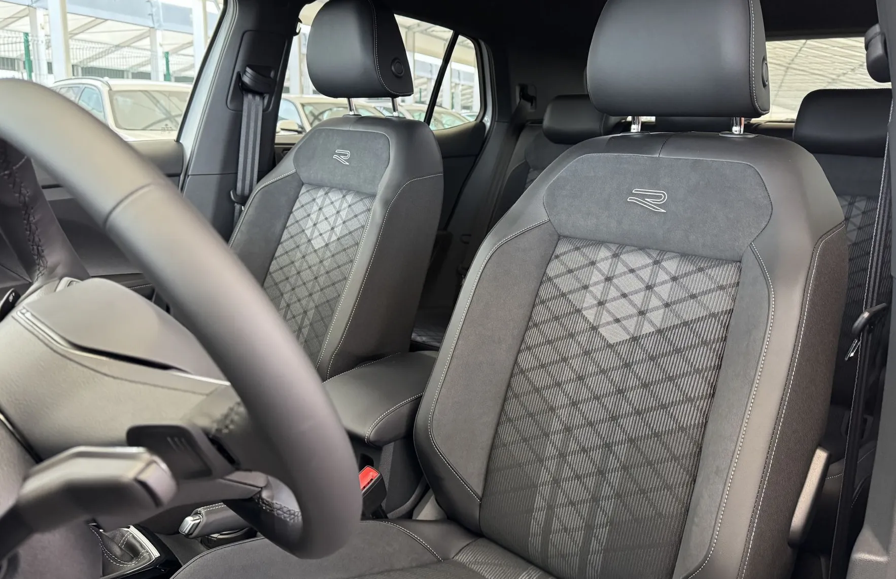 Zunanja slika - Volkswagen T-Cross - 1.0 TSI DSG 4JOY SLO 1.Lastnik - 10