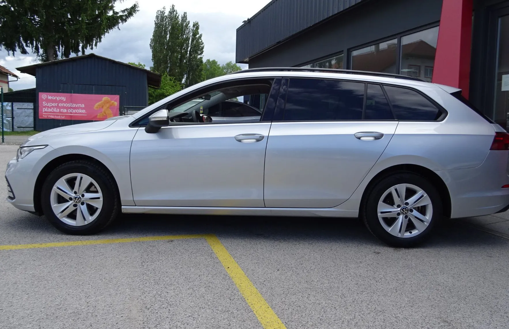 Zunanja slika - Volkswagen Golf - Variant 2.0 TDI DSG Life 150KM - KOT NOV - - 3