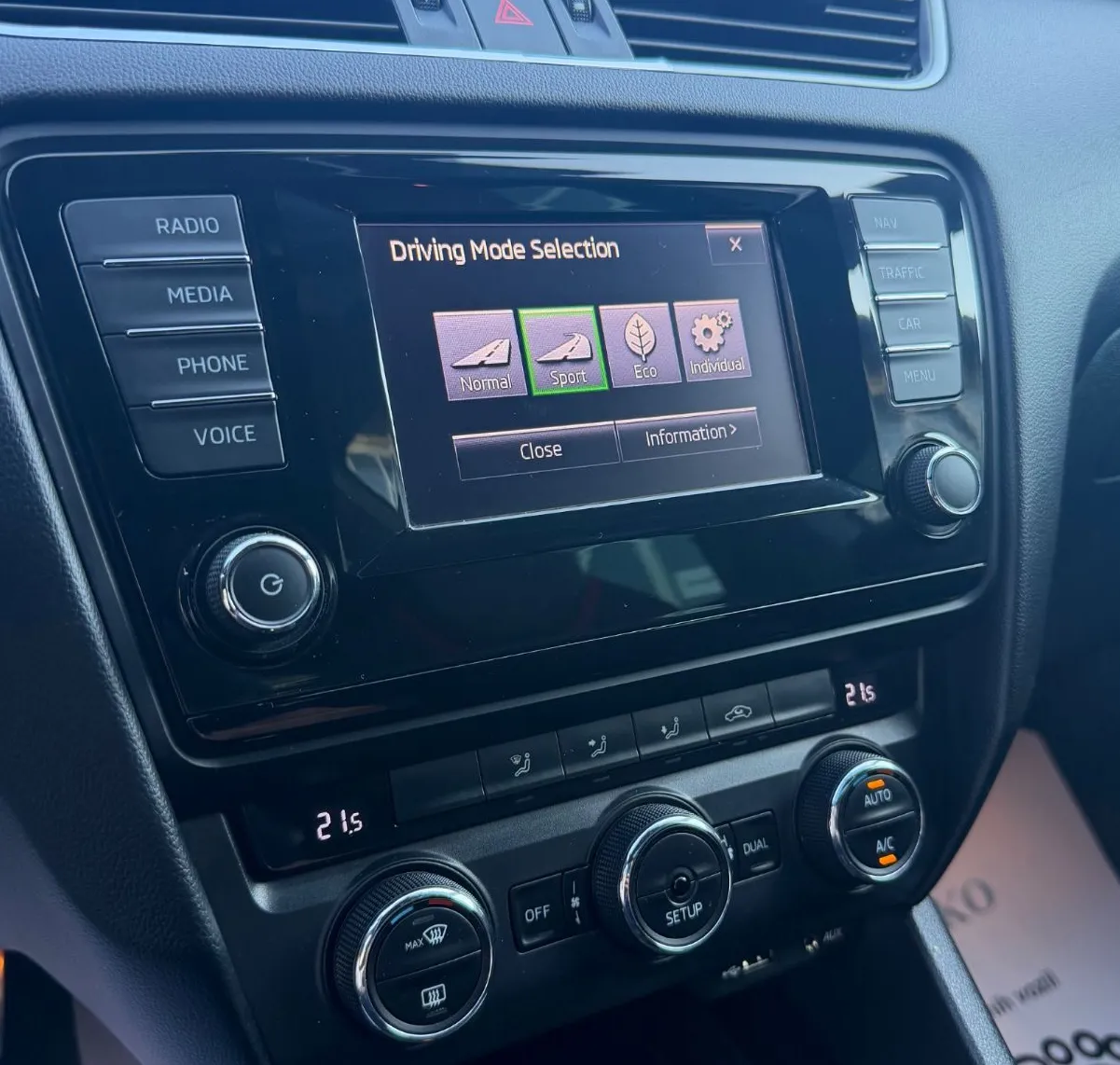 Zunanja slika - Škoda Octavia - Combi 2.0 TDI RS 184PS BI-XENON PANORAMA - 19