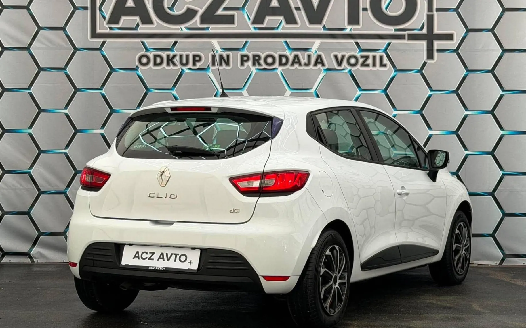 Zunanja slika - Renault Clio - 1.5 DCI•OPRAVLJEN VELIK SERVIS•FACELIFT•TEMPOMAT•. - 4