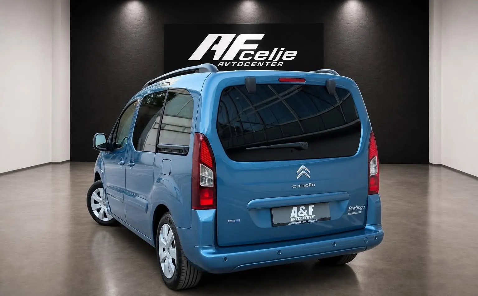 Notranja slika - Citroën Berlingo - 1.6 HDI-LED-NAVI-117.000km-LIZING ZA TUJCE-PDC-... - 7