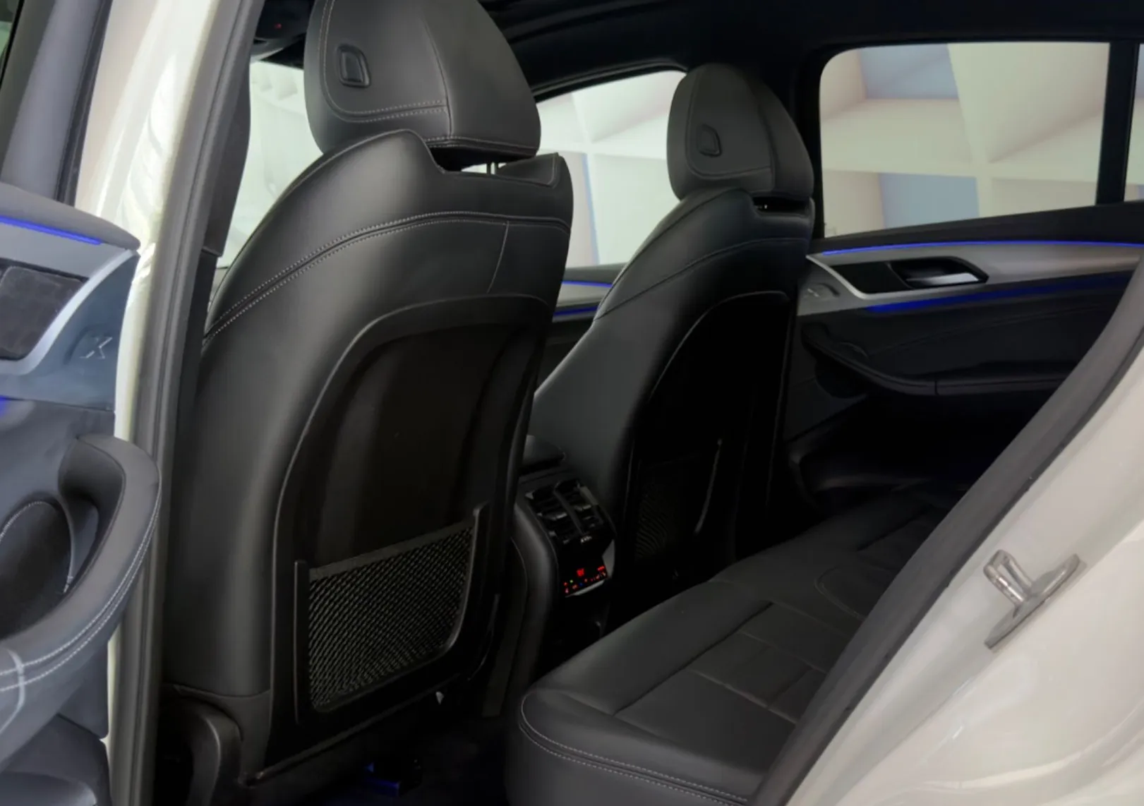 Zunanja slika - BMW X4 - serija : xDrive M40i-RADAR-PANO-KEYLESS-HUD-KAMERA - 15