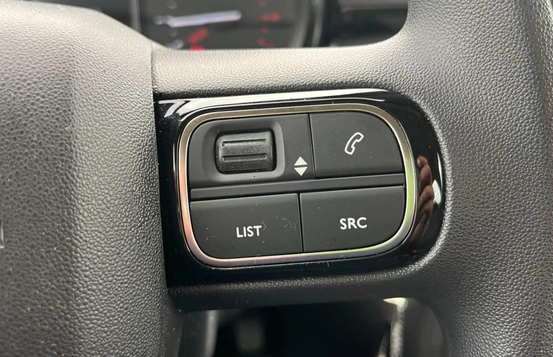 Zunanja slika - Citroën C3 - 1.2 PureTech 83 Feel SAMO 45.000 KM. LED. - 14