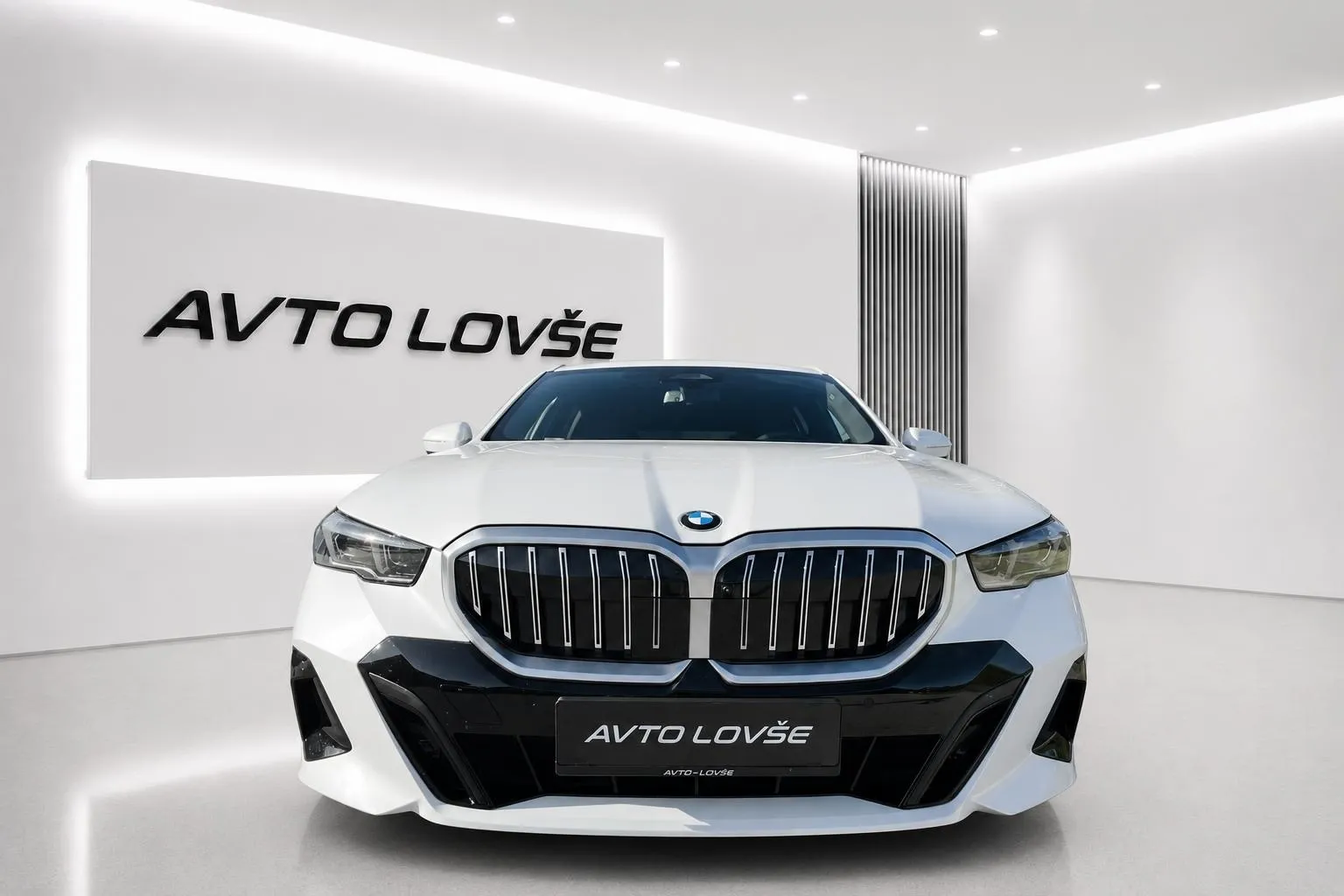 Zunanja slika - BMW serija 5 Touring: - 520d  Avt.-M SPORT-1 LASTNIK-37400 KM-KOT NOVA - 3