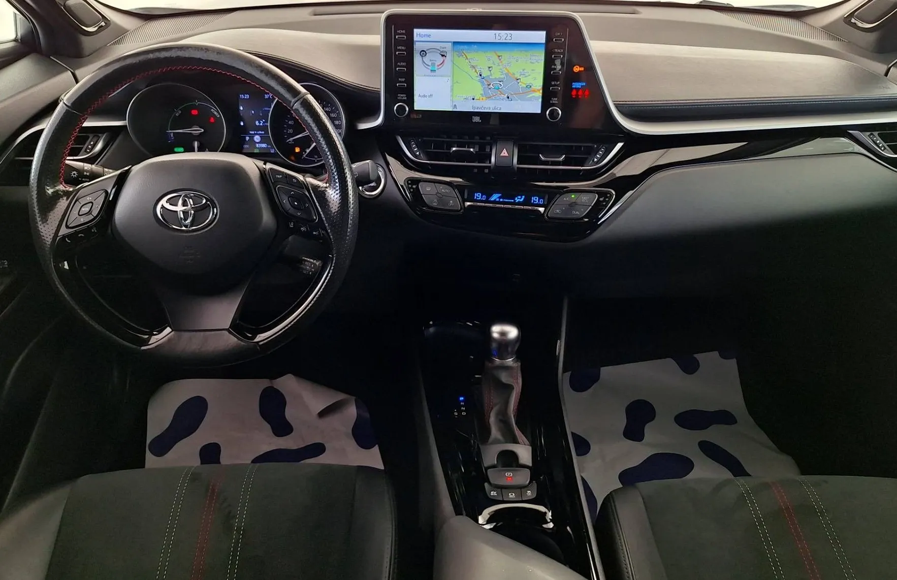 Zunanja slika - Toyota C-HR - Hybrid 2.0 GR Sport •ALCANTARA•FULL LED•SLO• - 11