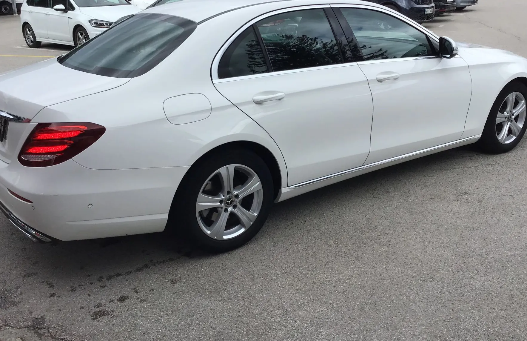 Zunanja slika - Mercedes-Benz E-Razred - E 220 d AVANTGARDE - 5