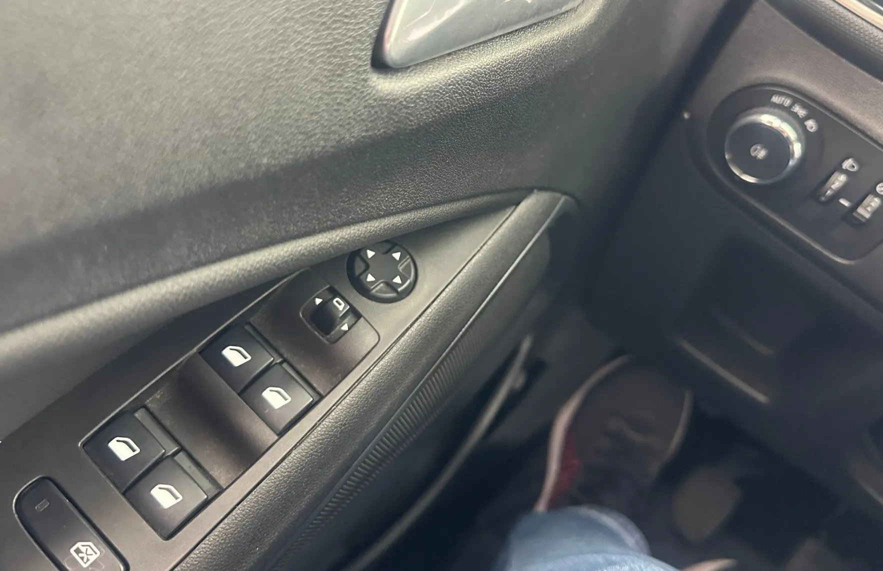 Zunanja slika - Opel Crossland - 1.2  BENCIN.KAMERA.LED.USNJE.NAVI.SAMO 73.000KM. - 5