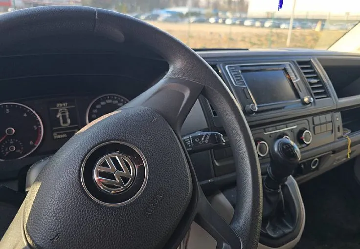 Zunanja slika - VW Transporter - T6 2.0 TDI 8+1 SEDEŽ KLIMA KLJUKA PARK SENZORJI... - 4