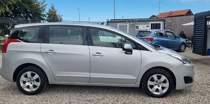 Zunanja slika - Peugeot 5008 - 1.6 VTi - 7 SEDEŽEV - HITRI KREDIT BREZ POLOGA - 4