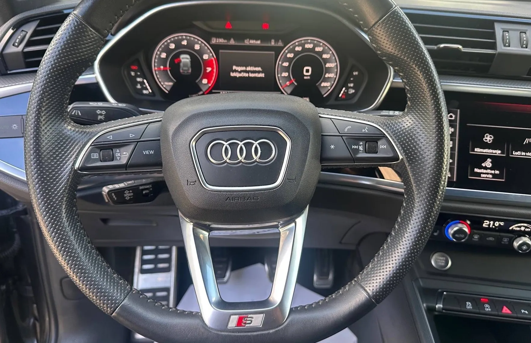 Zunanja slika - Audi Q3 - 35 TFSI S-LINE NAVI ACC MRTVI KOTI LINE ASSIST T - 15