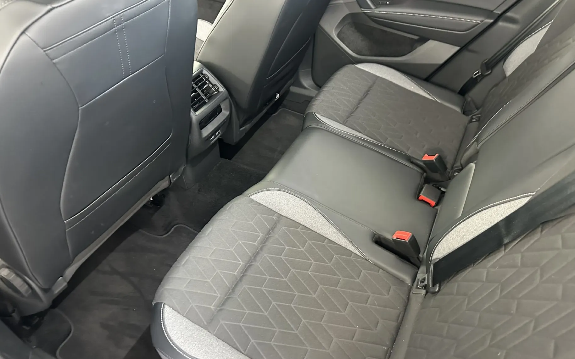Zunanja slika - Volkswagen Tiguan - 1.5 eTSI DSGLife 96kW.NEMŠKI.KAMERA.LED.ACC.KLJUKA - 11