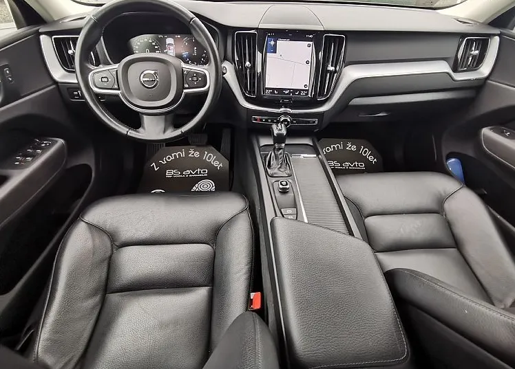 Zunanja slika - Volvo XC60 - D4 AUT AWDMomentumPRO-LED-NAVI-PDC-GRETJE SED.-ALU - 11