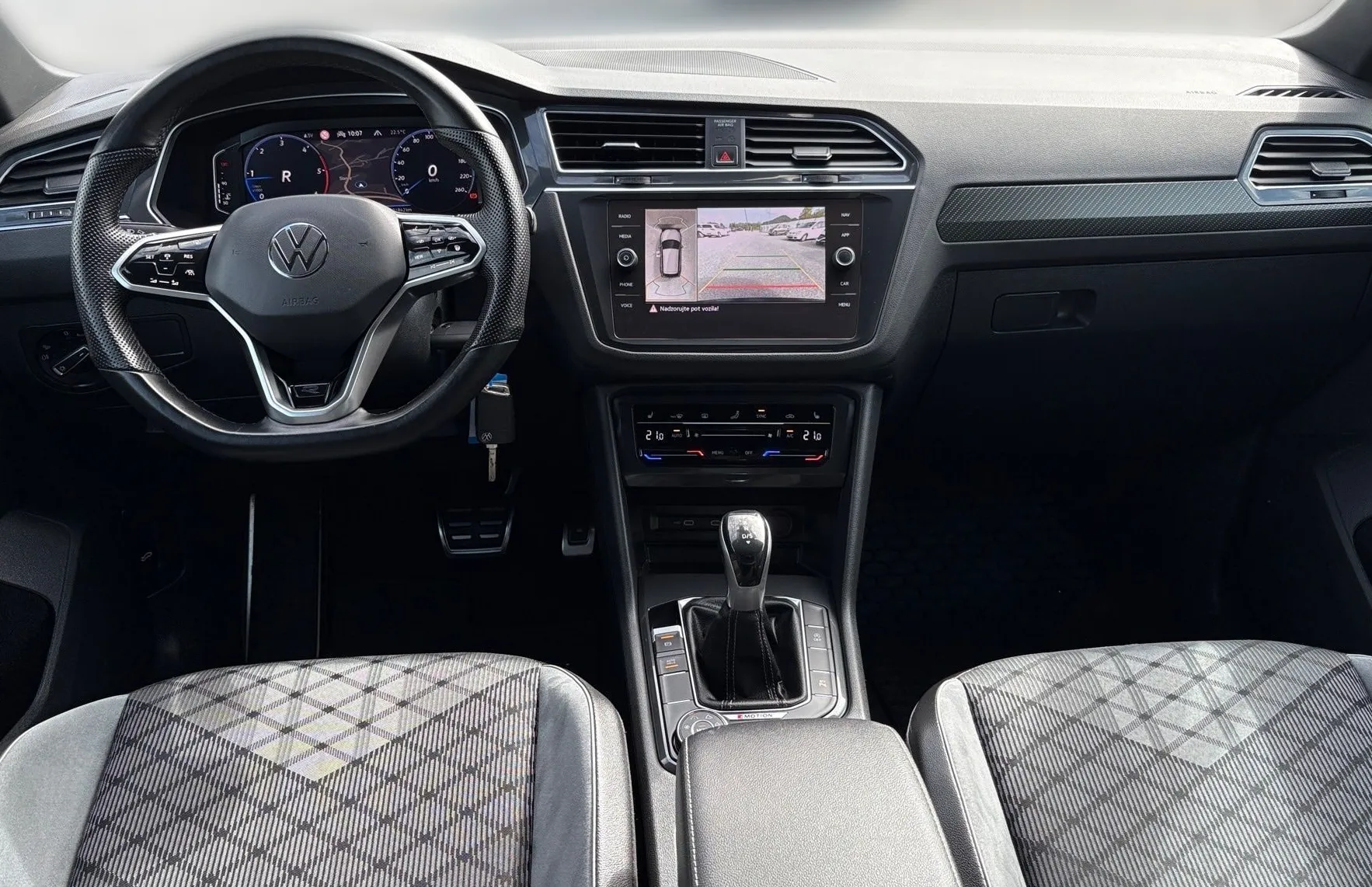 Zunanja slika - VW Tiguan - 2.0 TDI 4M DSG R-Line Black Line 360 Kamera - 7