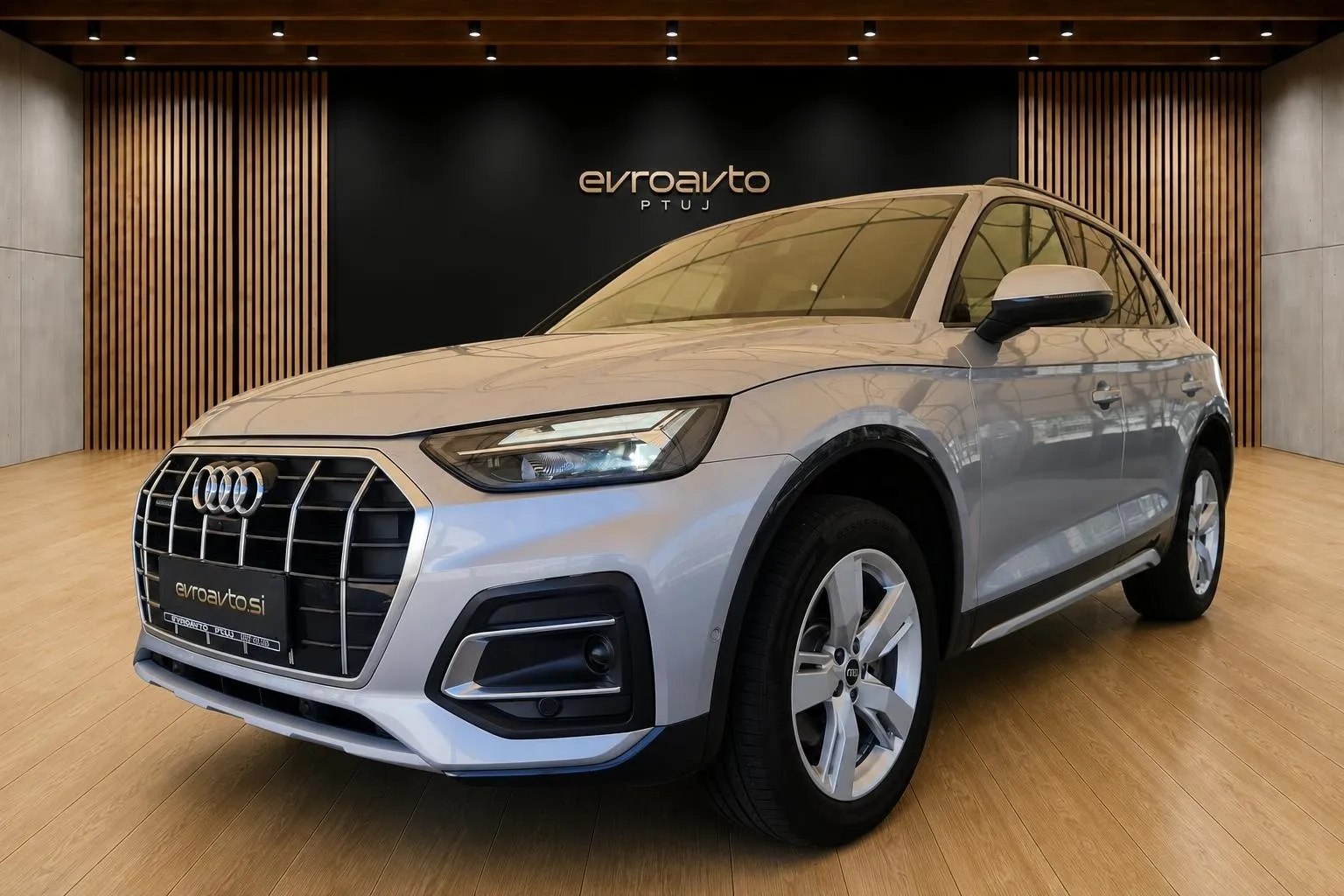 Zunanja slika - Audi Q5 - quattro 40 TDI S tronic•Notranji S-line•Radar.temp - 2