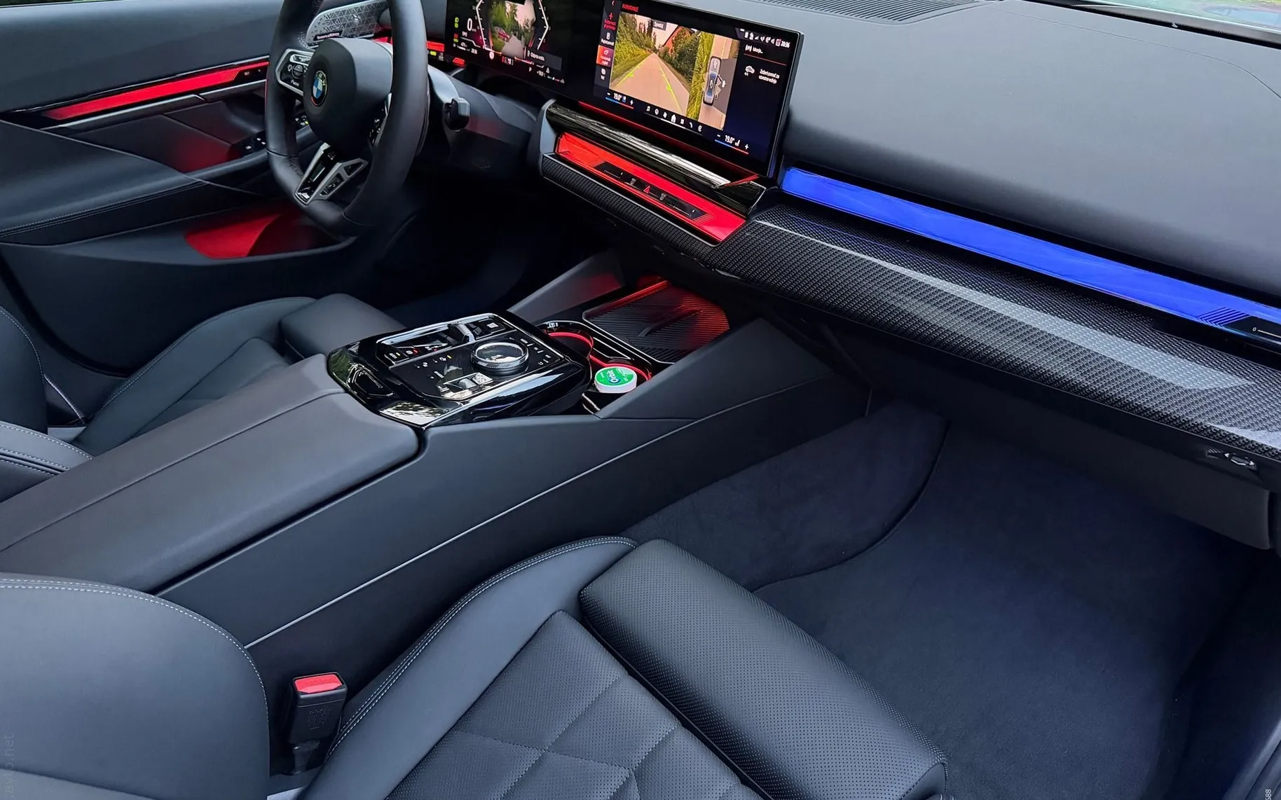 Notranja slika - BMW serija 5: - 540d xDrive|SALONSKI|Iconic|AV|Pano|ACC|B W| - 12