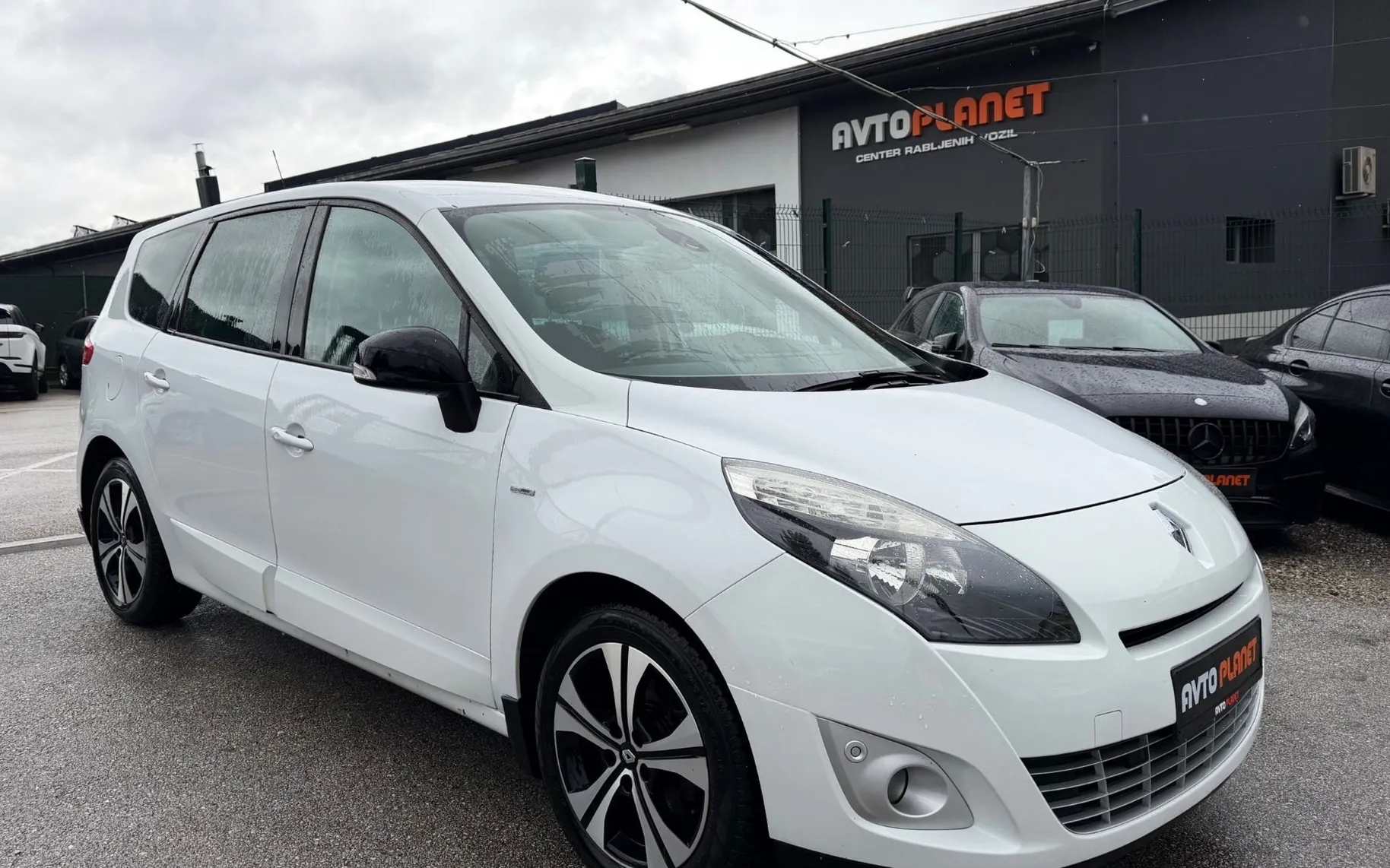 Zunanja slika - Renault Scénic - Grand Scenic Bose Edition dCi 110 SLO.VOZILO 2.LASTNICA NAVI - 7