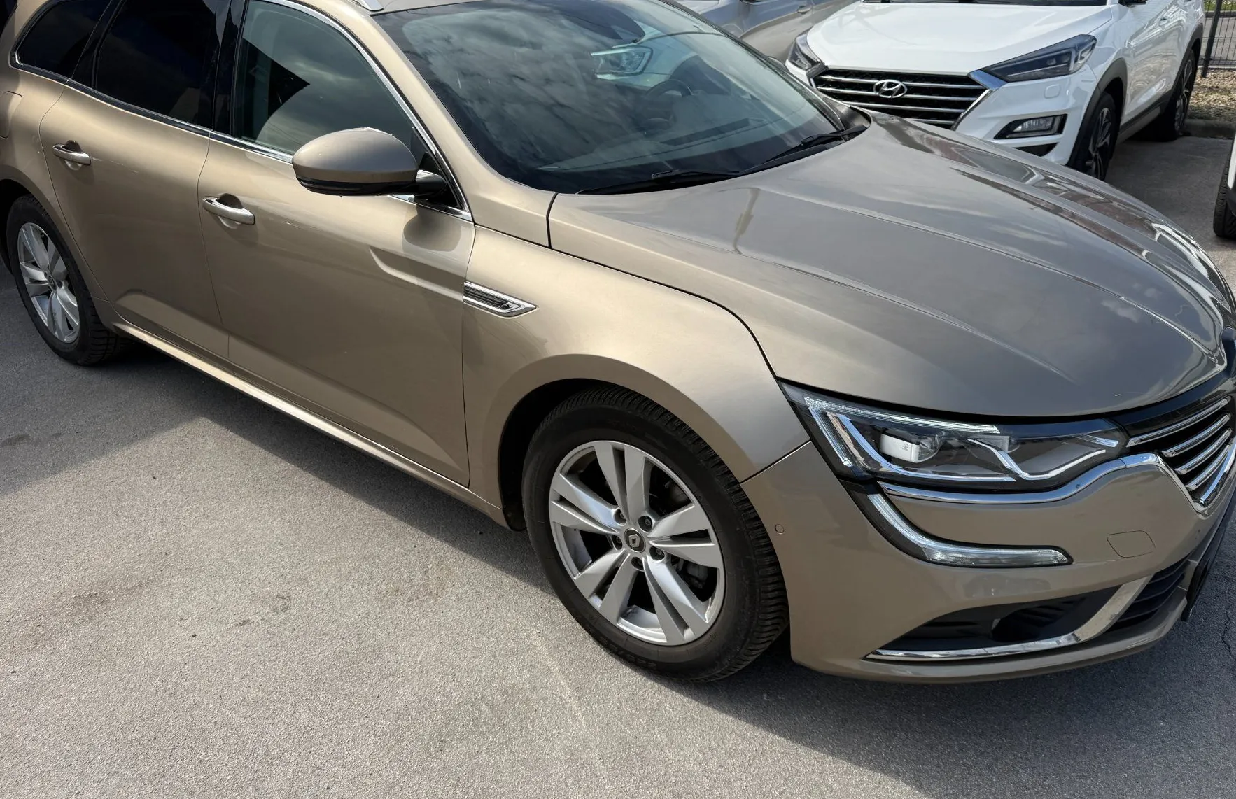 Zunanja slika - Renault Talisman - dCi 110 FullLED-Masaža-NAVI-Kamera-BOSE-Ambient-BE - 2
