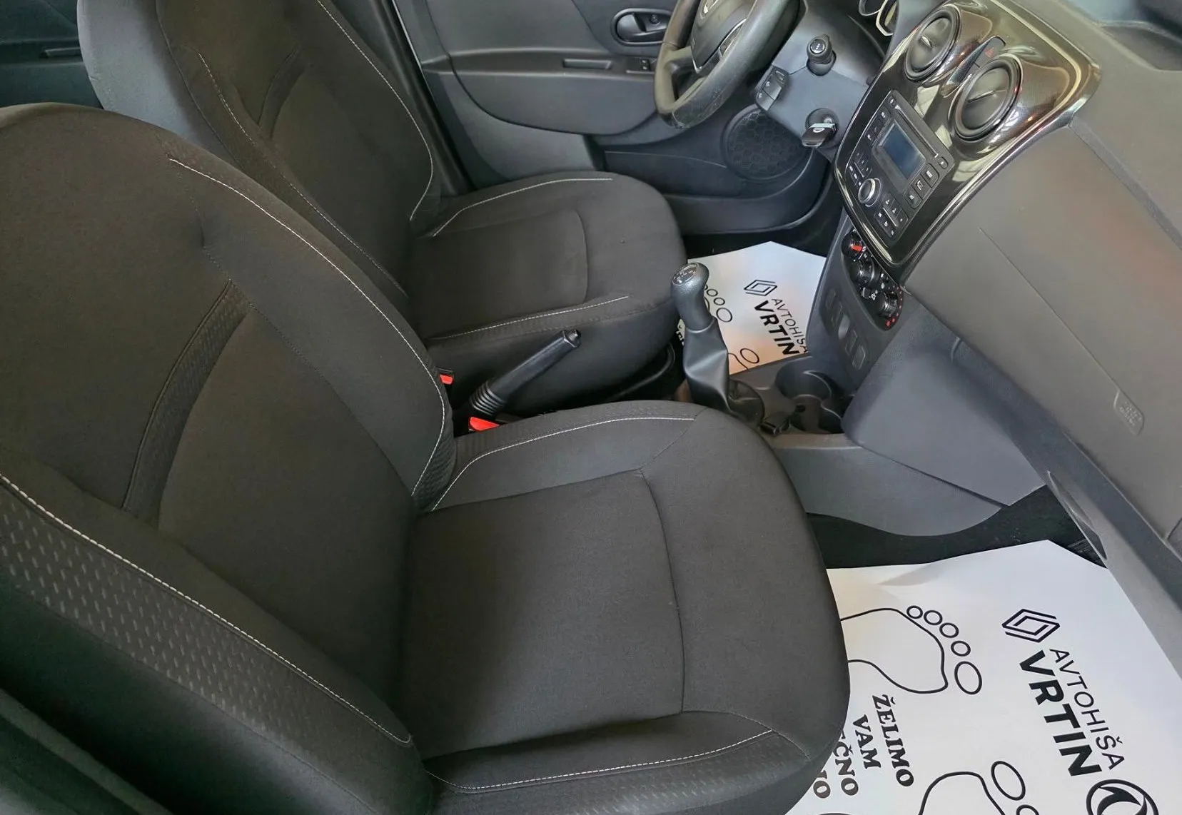 Zunanja slika - Dacia Sandero - 1.0 SCe 75 Comfort Z ENOLETNIM JAMSTVOM - 10