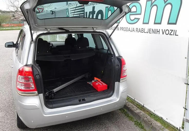 Zunanja slika - Opel Zafira - 1.8 16V - 7 SEDEŽEV - FINANCIRANJE ....LEANPAY - 5